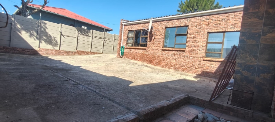 4 Bedroom Property for Sale in Newton Park Eastern Cape